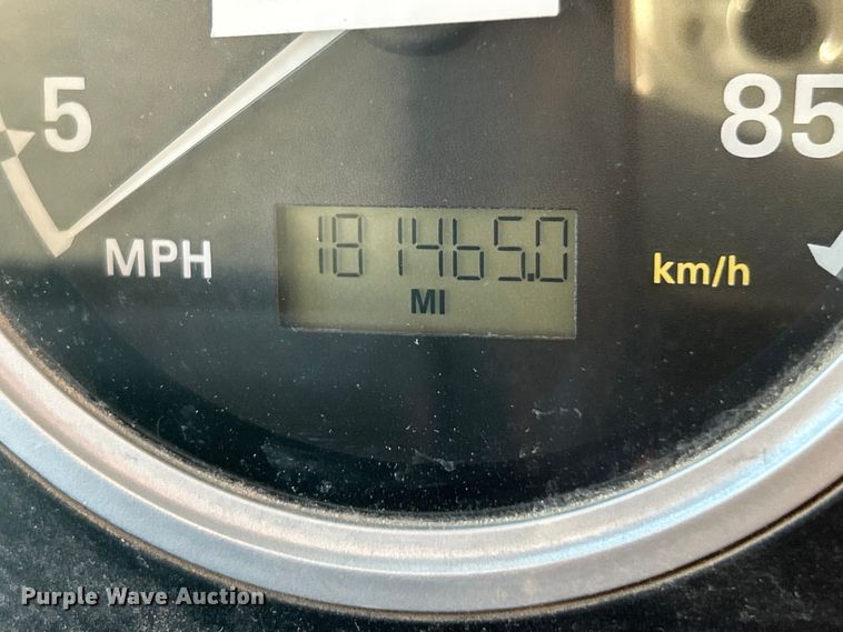 image for item ET6727 2006 Sterling L-Line ready mix truck