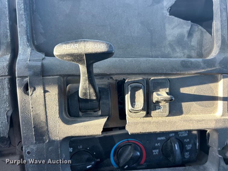 image for item ET6727 2006 Sterling L-Line ready mix truck