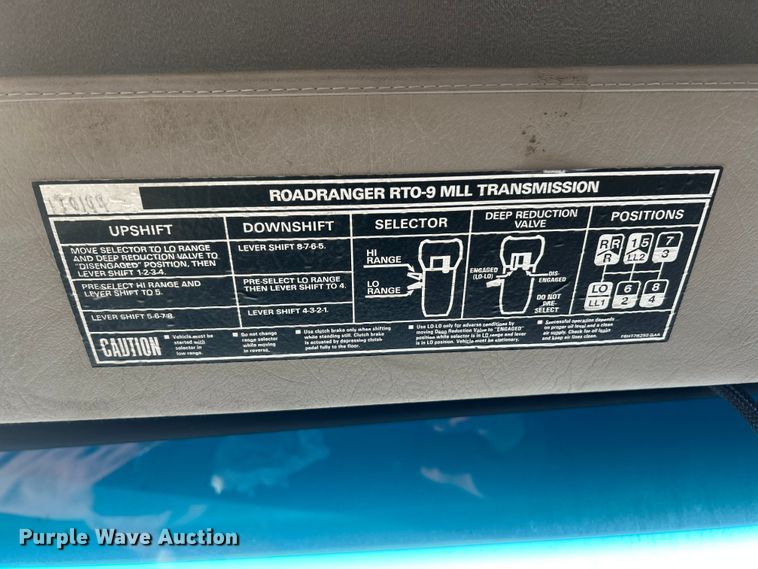 image for item ET6727 2006 Sterling L-Line ready mix truck