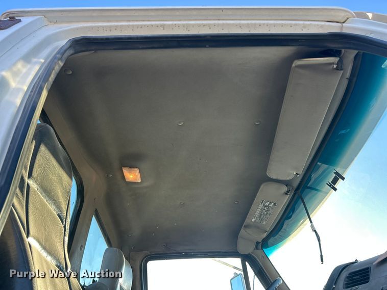 image for item ET6727 2006 Sterling L-Line ready mix truck