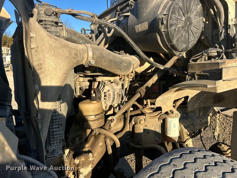 image for item ET6727 2006 Sterling L-Line ready mix truck