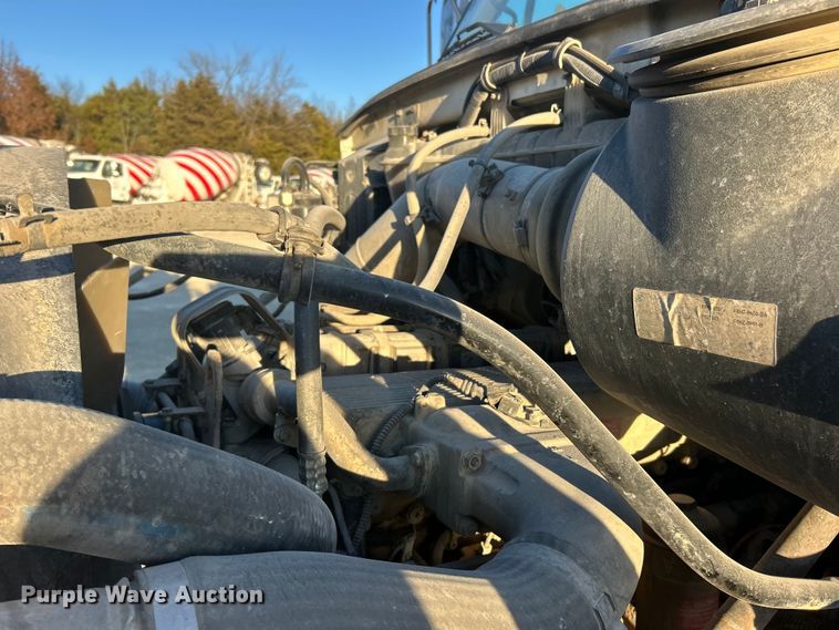 image for item ET6727 2006 Sterling L-Line ready mix truck