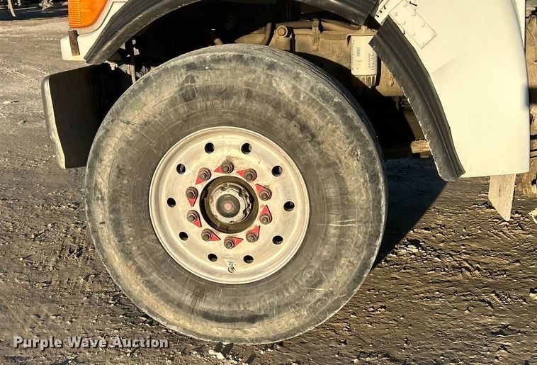 image for item ET6727 2006 Sterling L-Line ready mix truck