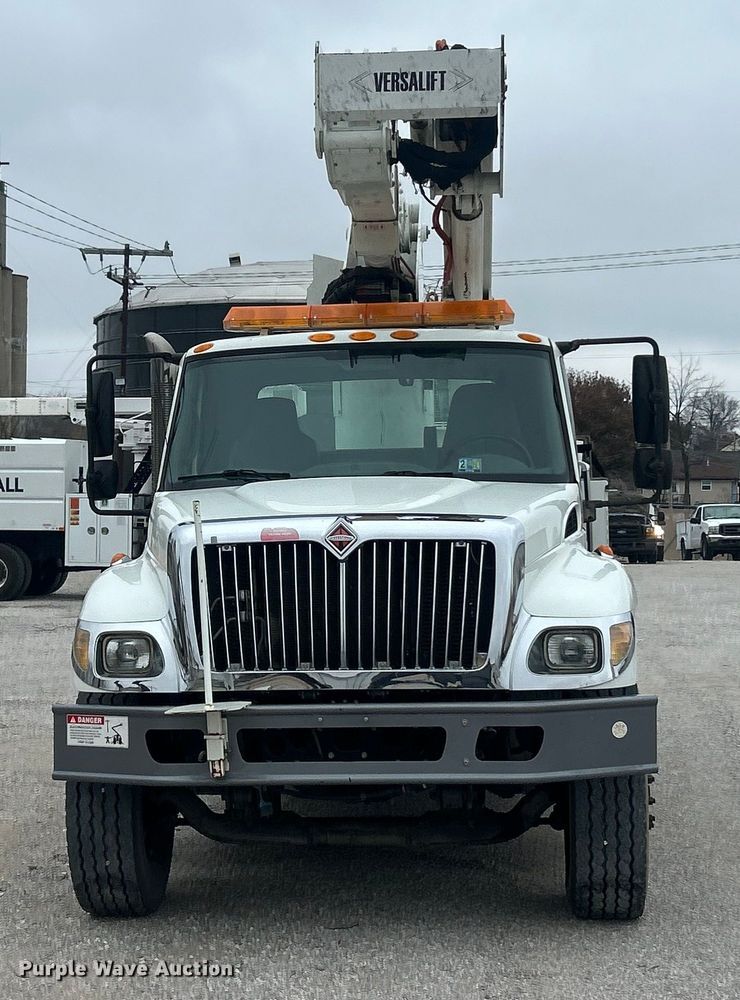 CAMIóN CON CANASTILLA 2007 INTERNATIONAL VERSALIFT