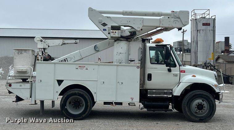 CAMIóN CON CANASTILLA 2007 INTERNATIONAL VERSALIFT