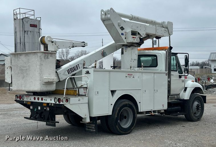 CAMIóN CON CANASTILLA 2007 INTERNATIONAL VERSALIFT