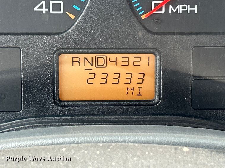 image for item ET6729 2007 International 7400 bucket truck