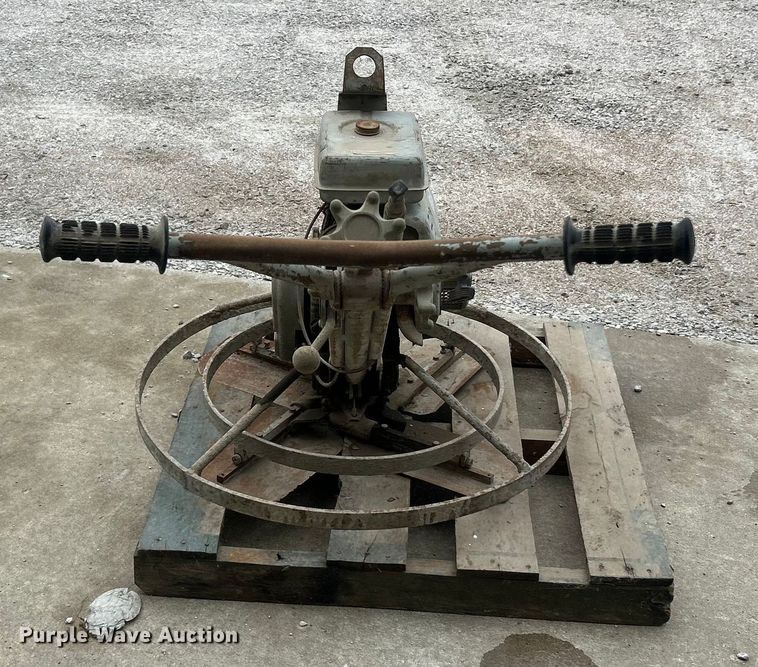 image for item ET6735 Best CF364 power trowel