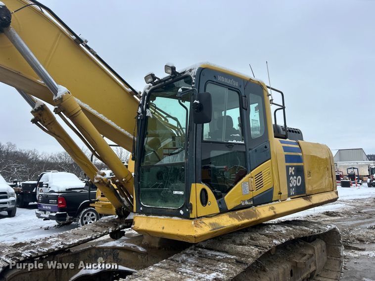 image for item ET6743 2014 Komatsu PC360LC-10 excavator