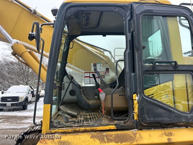 image for item ET6743 2014 Komatsu PC360LC-10 excavator