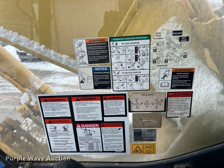 image for item ET6743 2014 Komatsu PC360LC-10 excavator