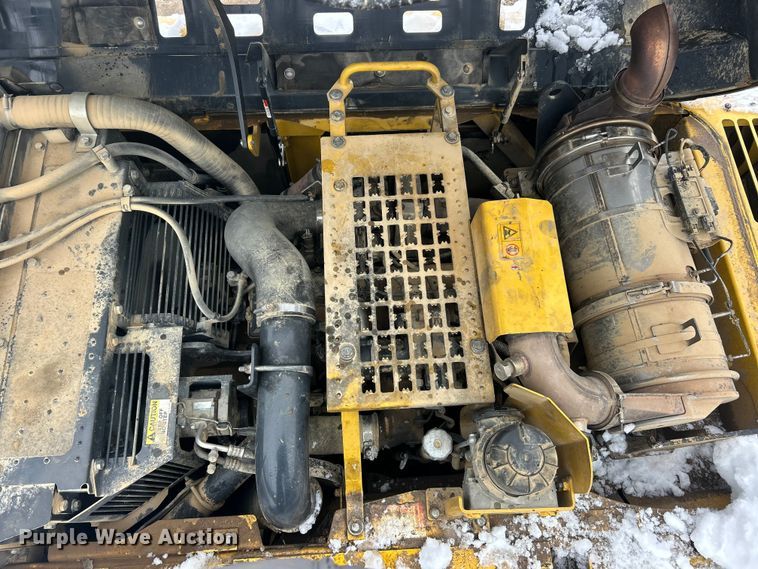 image for item ET6743 2014 Komatsu PC360LC-10 excavator