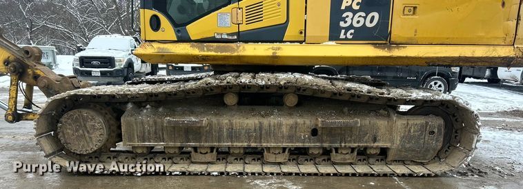 image for item ET6743 2014 Komatsu PC360LC-10 excavator