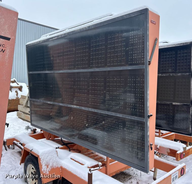 image for item ET6744 (6) Ver-Mac message board trailer