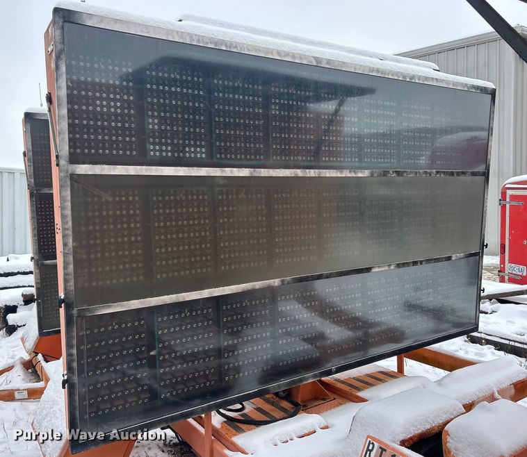 image for item ET6744 (6) Ver-Mac message board trailer