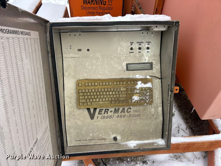 image for item ET6744 (6) Ver-Mac message board trailer