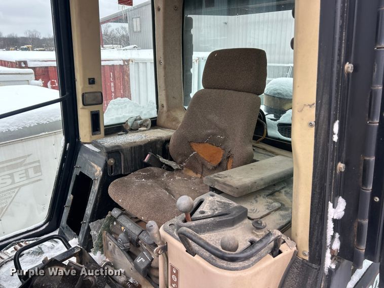 image for item ET6745 Caterpillar 963C track loader