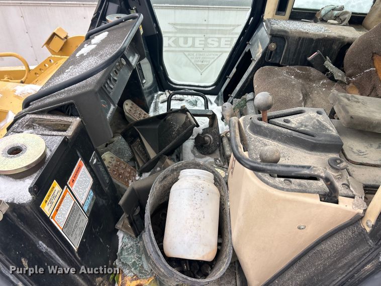 image for item ET6745 Caterpillar 963C track loader