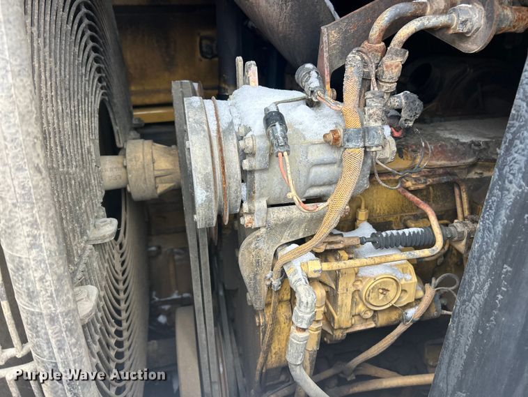 image for item ET6745 Caterpillar 963C track loader