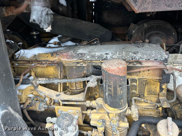 image for item ET6745 Caterpillar 963C track loader