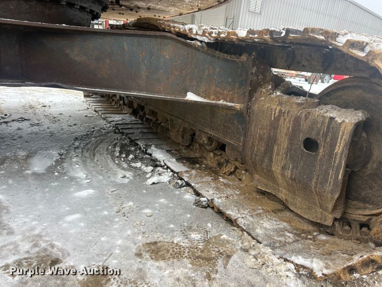 image for item ET6746 2005 Komatsu PC228USLC-3 excavator