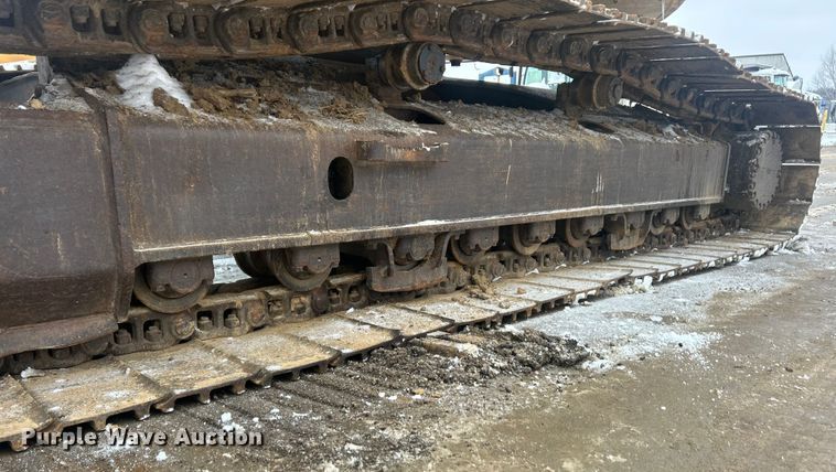 image for item ET6746 2005 Komatsu PC228USLC-3 excavator