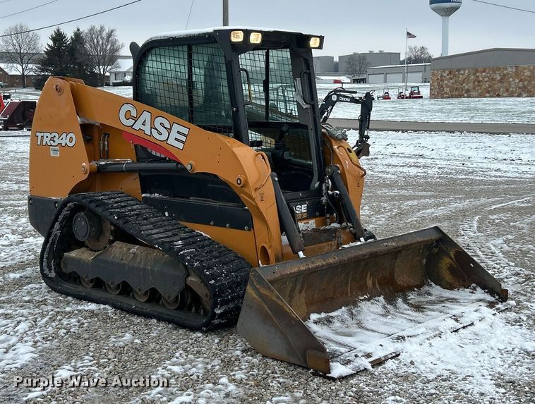 image for item ET6749 2019 Case TR340 tracked skid steer loader