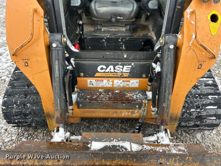 image for item ET6749 2019 Case TR340 tracked skid steer loader