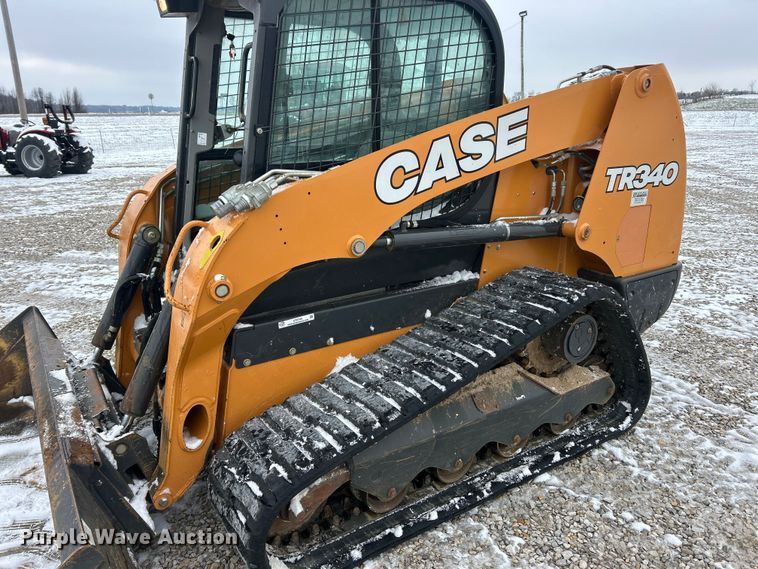 image for item ET6749 2019 Case TR340 tracked skid steer loader