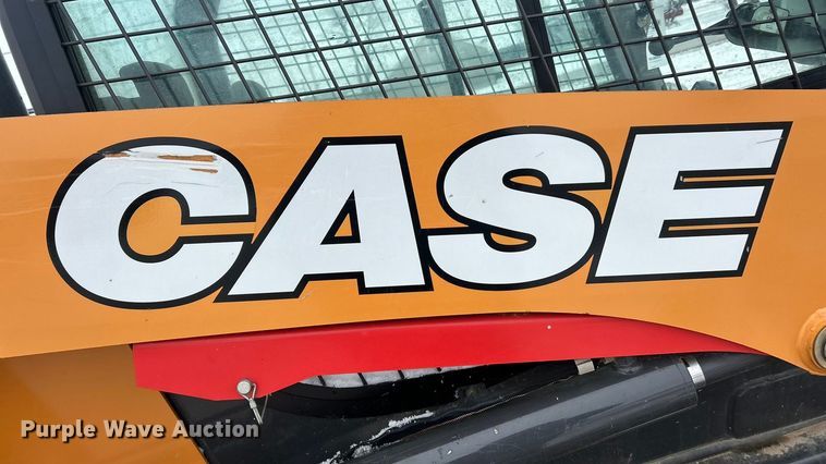 image for item ET6749 2019 Case TR340 tracked skid steer loader