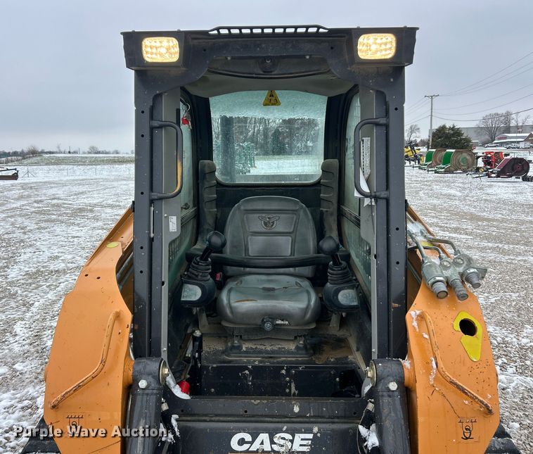 image for item ET6749 2019 Case TR340 tracked skid steer loader