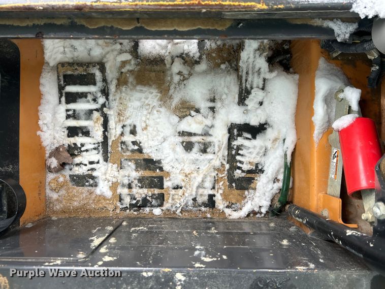 image for item ET6749 2019 Case TR340 tracked skid steer loader