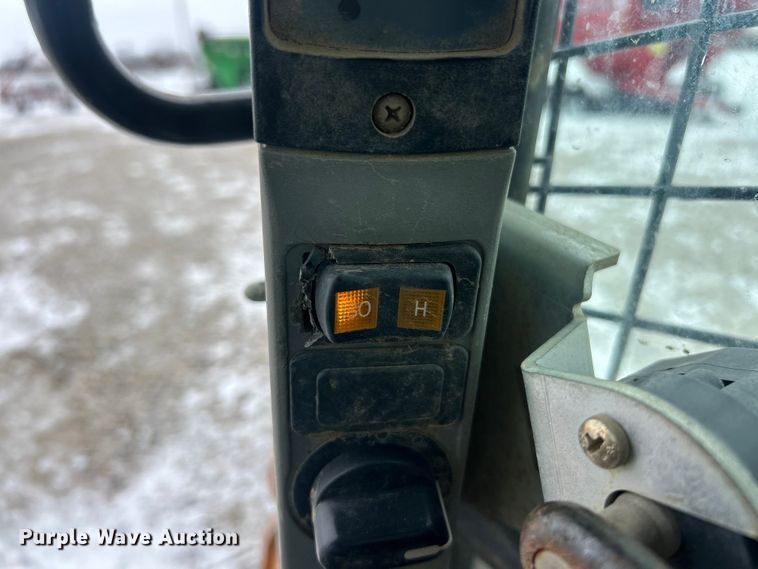 image for item ET6749 2019 Case TR340 tracked skid steer loader