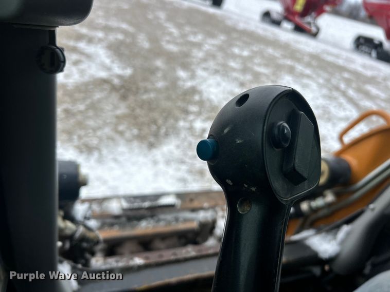 image for item ET6749 2019 Case TR340 tracked skid steer loader