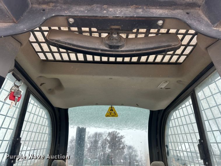 image for item ET6749 2019 Case TR340 tracked skid steer loader