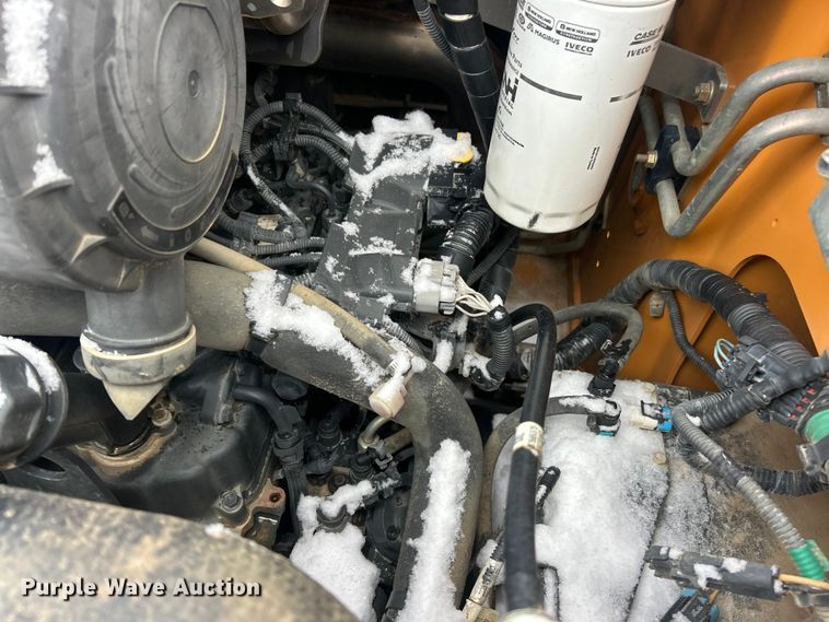 image for item ET6749 2019 Case TR340 tracked skid steer loader