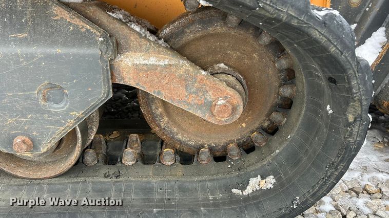 image for item ET6749 2019 Case TR340 tracked skid steer loader