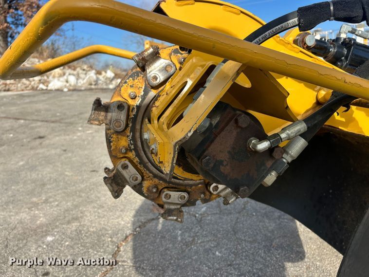 image for item ET6763 2022 Vermeer SC30TX stump grinder