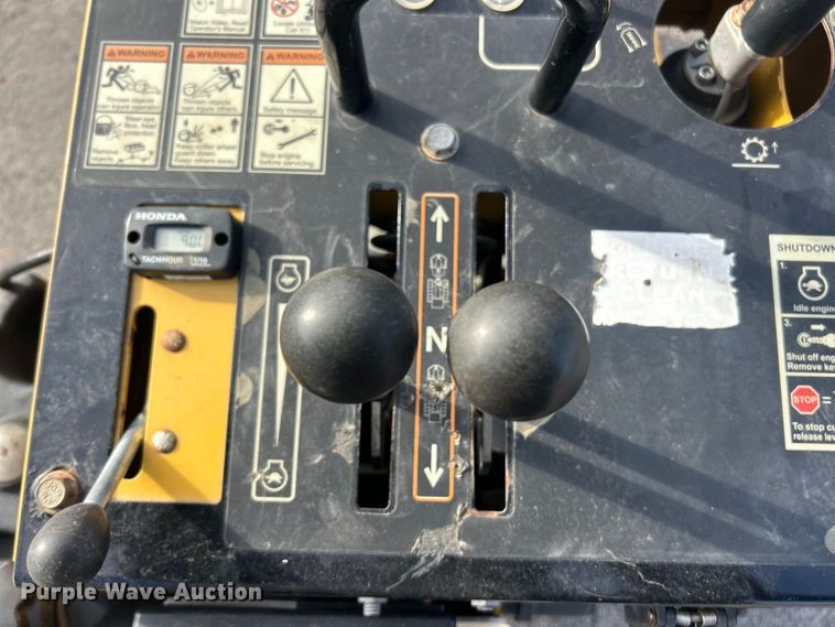 image for item ET6763 2022 Vermeer SC30TX stump grinder