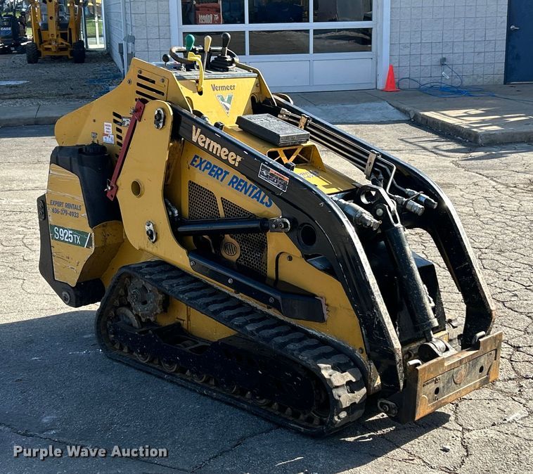 image for item ET6764 2021 Vermeer S925TX compact utility loader