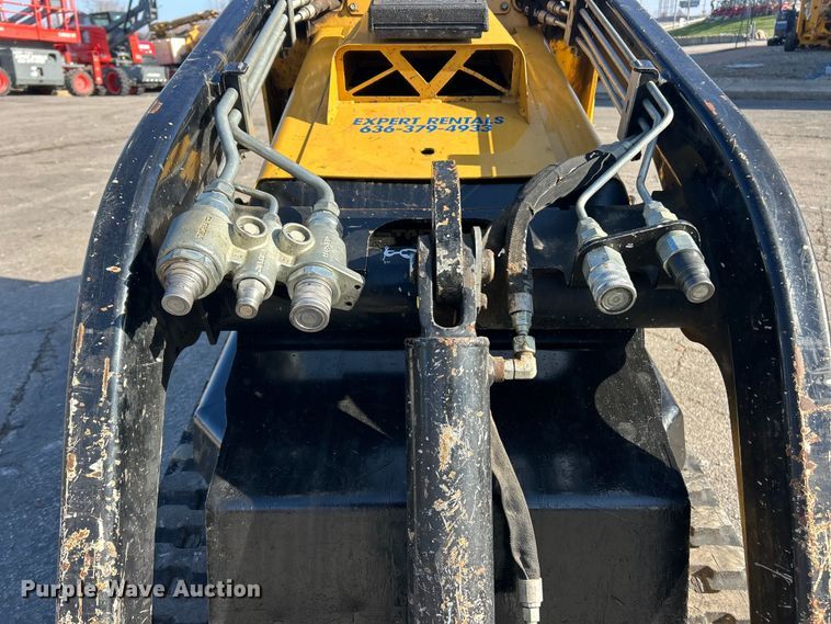 image for item ET6764 2021 Vermeer S925TX compact utility loader