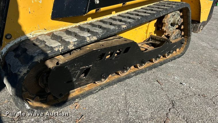 image for item ET6764 2021 Vermeer S925TX compact utility loader