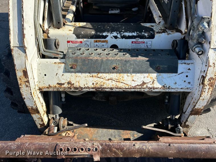 image for item ET6765 2008 Bobcat S150 skid steer loader