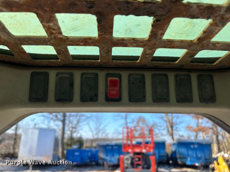 image for item ET6765 2008 Bobcat S150 skid steer loader