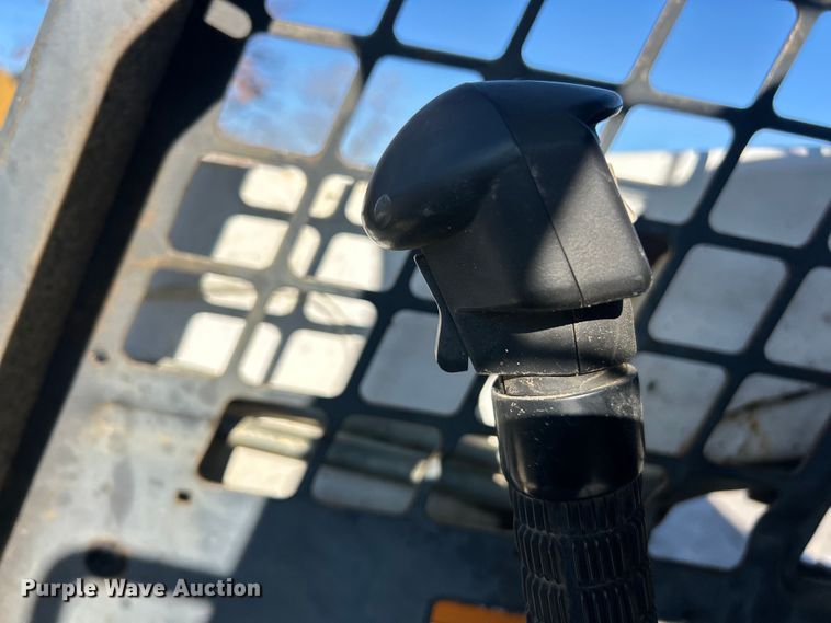 image for item ET6765 2008 Bobcat S150 skid steer loader