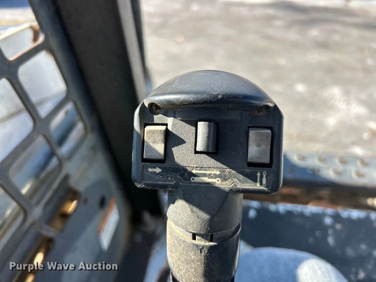 image for item ET6765 2008 Bobcat S150 skid steer loader