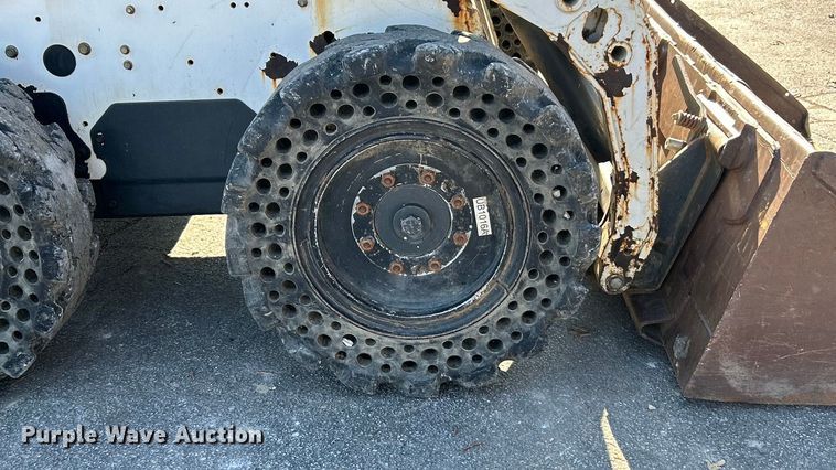 image for item ET6765 2008 Bobcat S150 skid steer loader