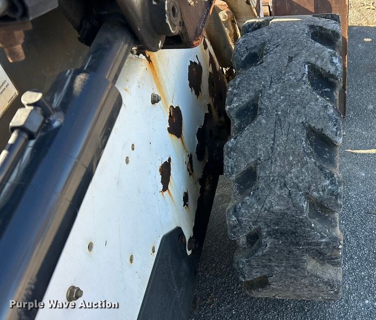 image for item ET6765 2008 Bobcat S150 skid steer loader