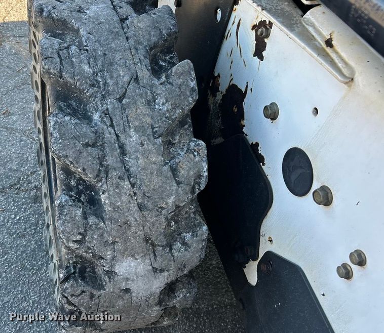 image for item ET6765 2008 Bobcat S150 skid steer loader