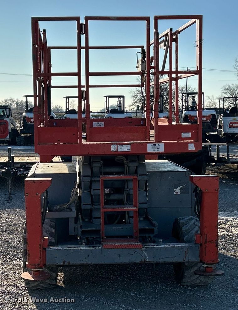 image for item ET6766 2013 Skyjack SJ 6832RT scissor lift